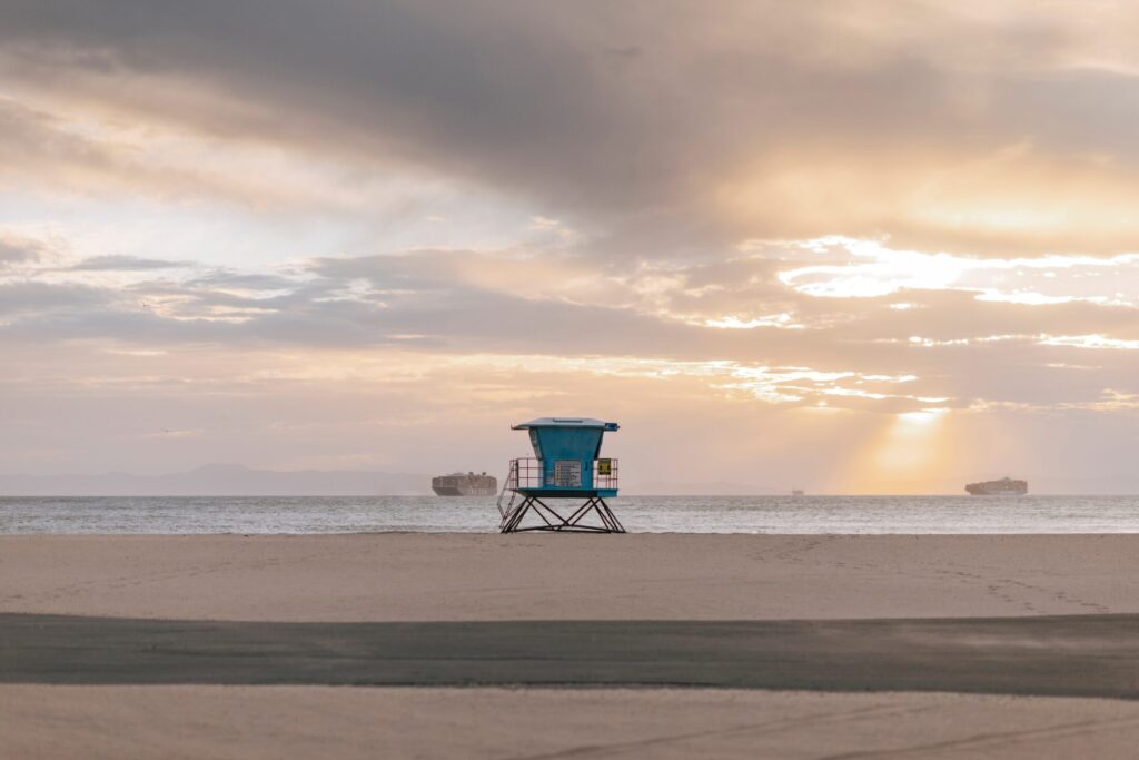 Featured image of Downtown Huntington Beach, CA Area Guide Page
